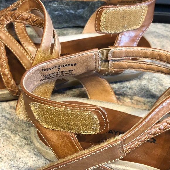 ☀️ Denver Hayes Tan Strappy Flat Sandals Size 7 - Picture 6 of 9